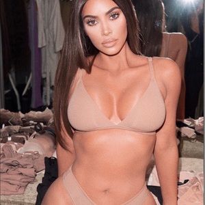 Skims Fits Everbody Triangle Bralette in Rose Clay